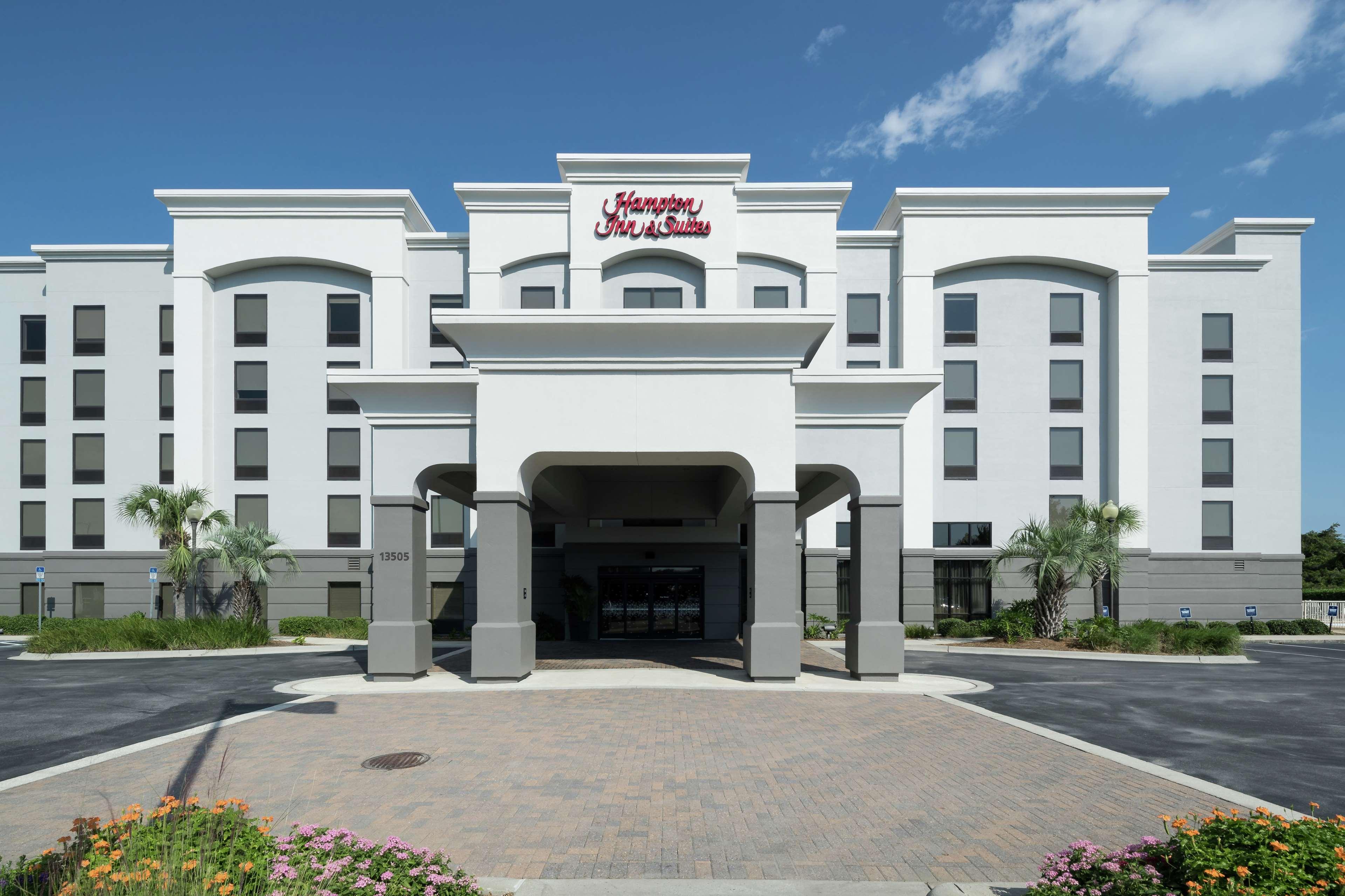 Hampton Inn & Suites Panama City Beach-Pier Park Area Exterior photo