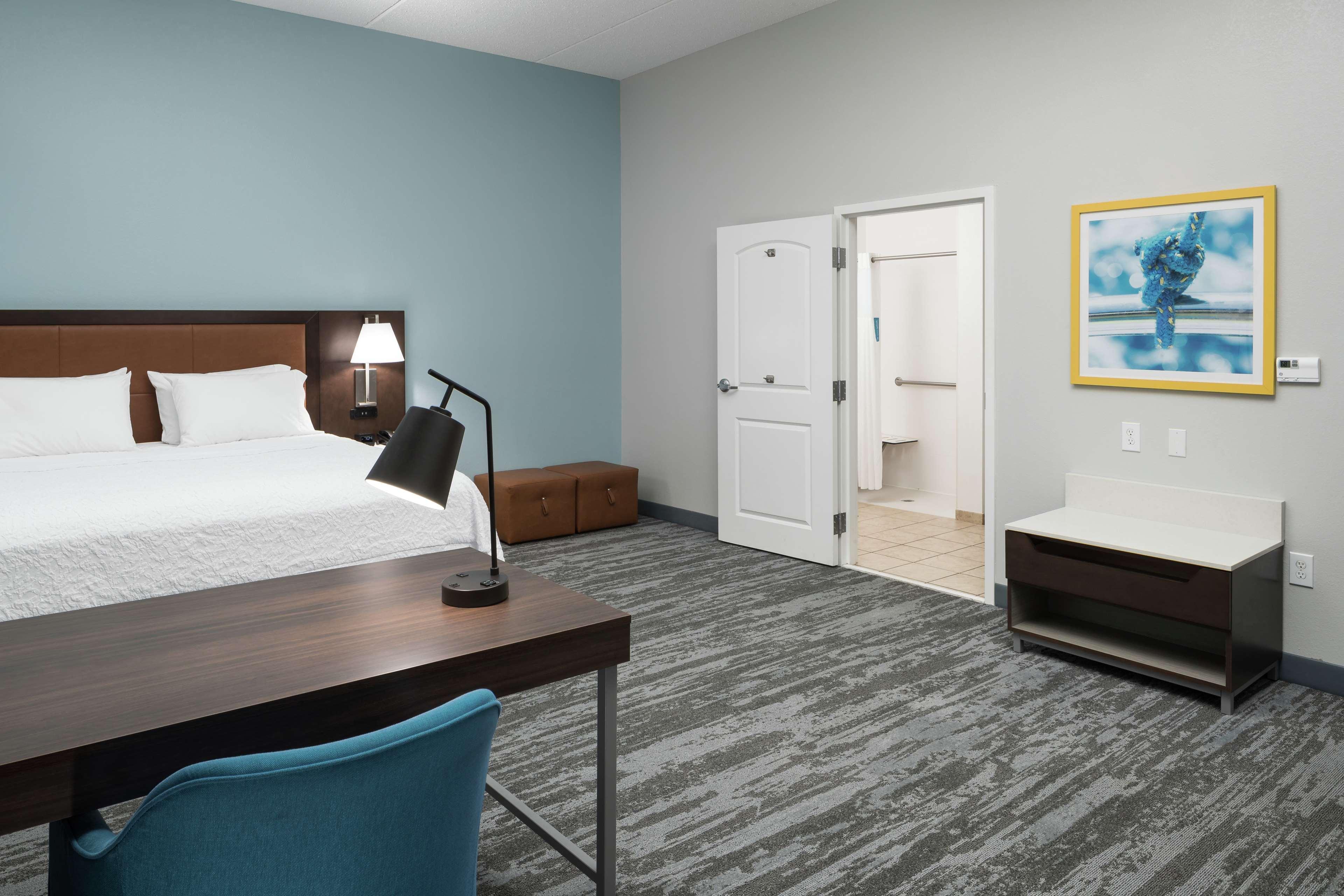 Hampton Inn & Suites Panama City Beach-Pier Park Area Exterior photo