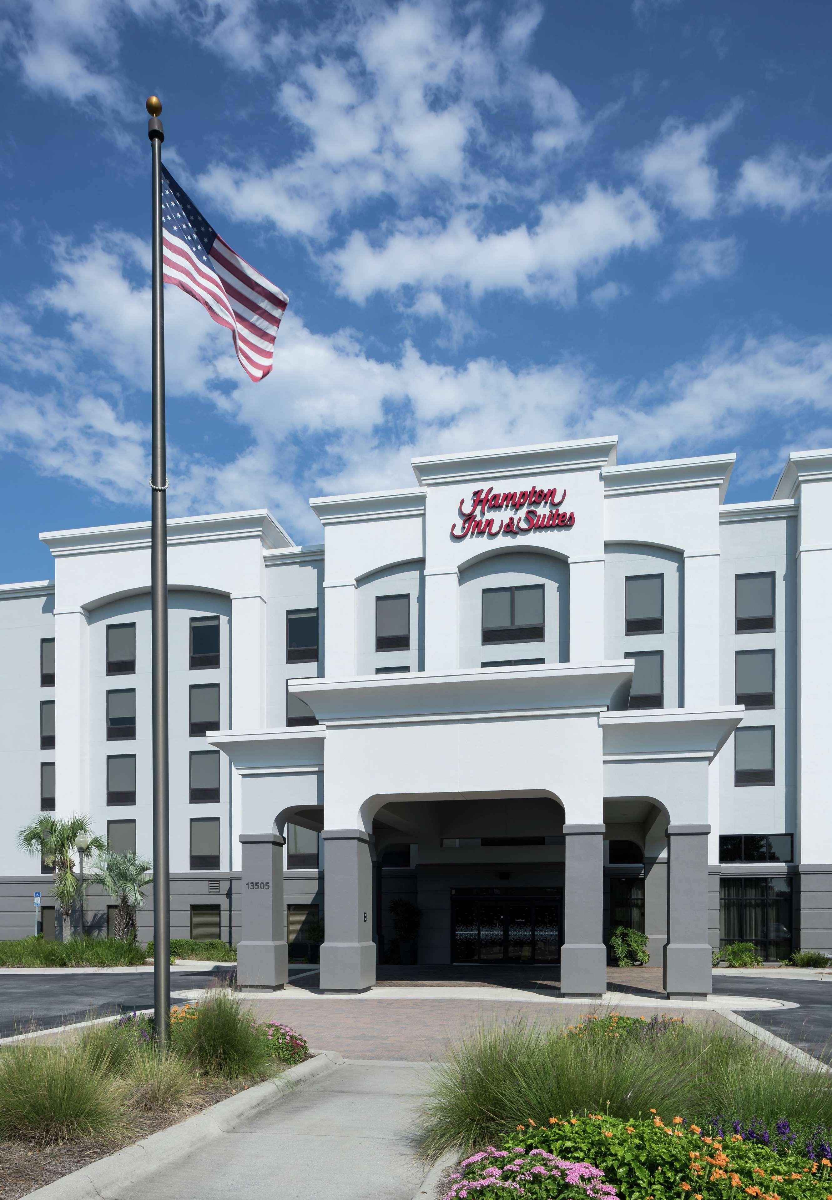 Hampton Inn & Suites Panama City Beach-Pier Park Area Exterior photo
