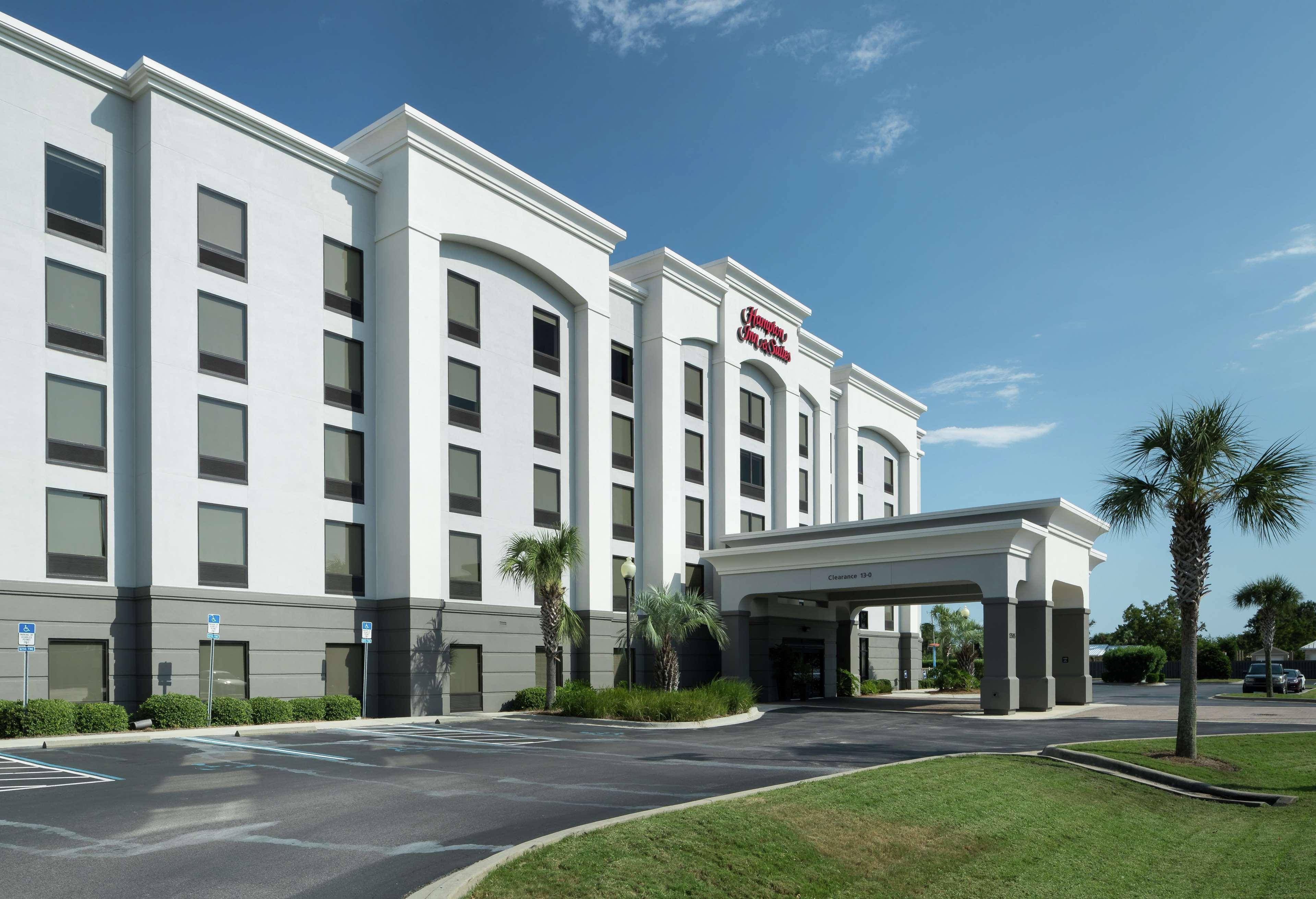 Hampton Inn & Suites Panama City Beach-Pier Park Area Exterior photo
